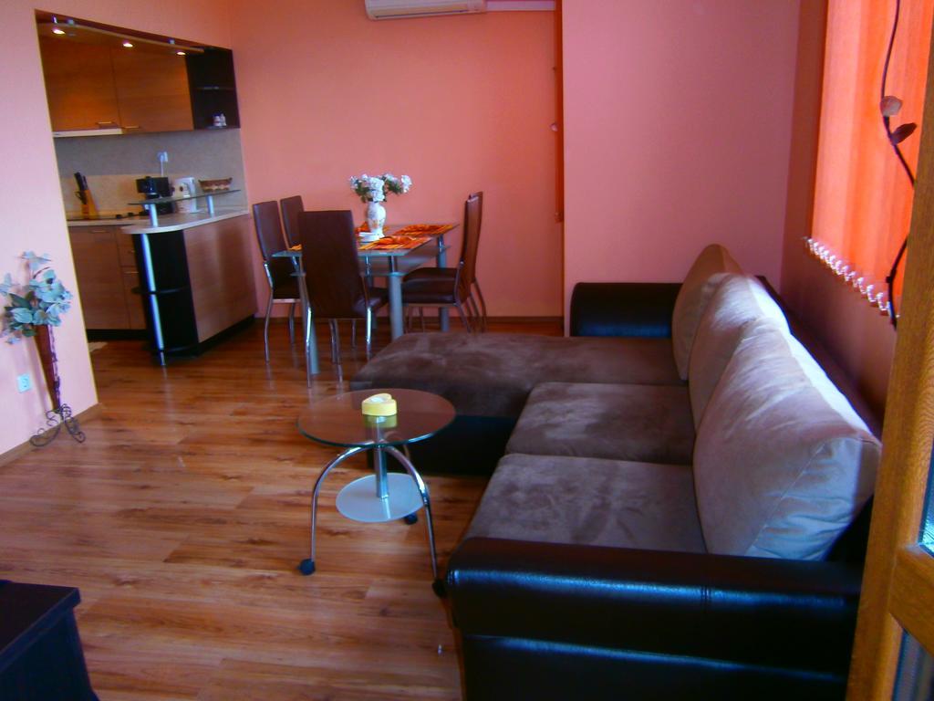 Apartments Stefi Pomorie Luaran gambar