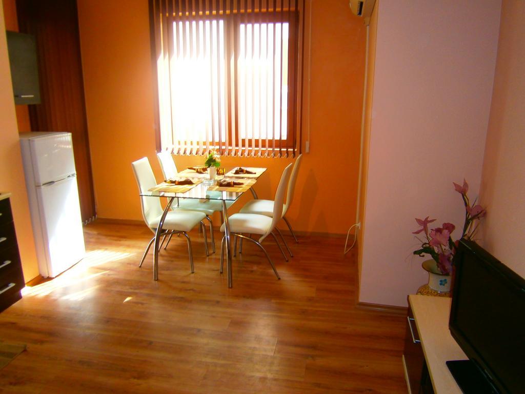 Apartments Stefi Pomorie Luaran gambar